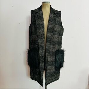 Women's Black and Gray Sleeveless Coat